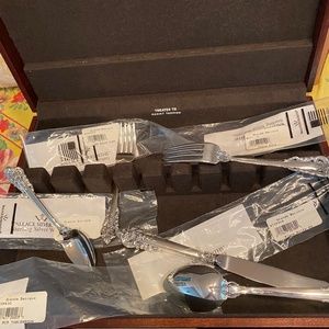 Wallace Grande Baroque 46pc Service for 8, Place